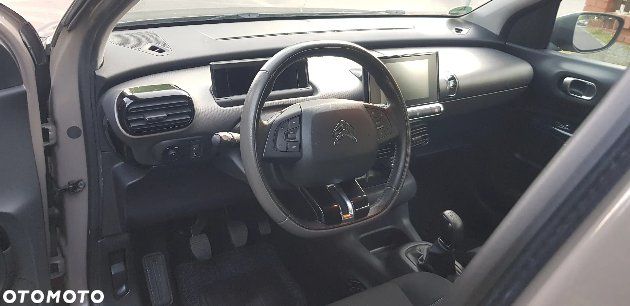 Citroën C4 Cactus - 24
