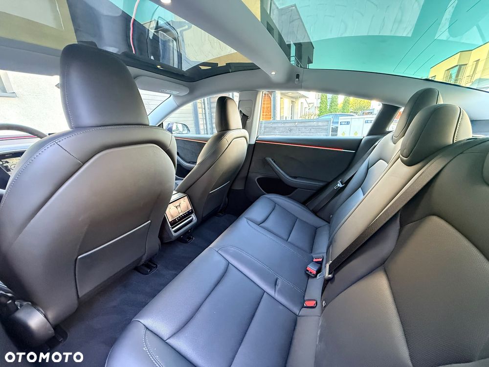 Tesla Model 3 Performance AWD - 24