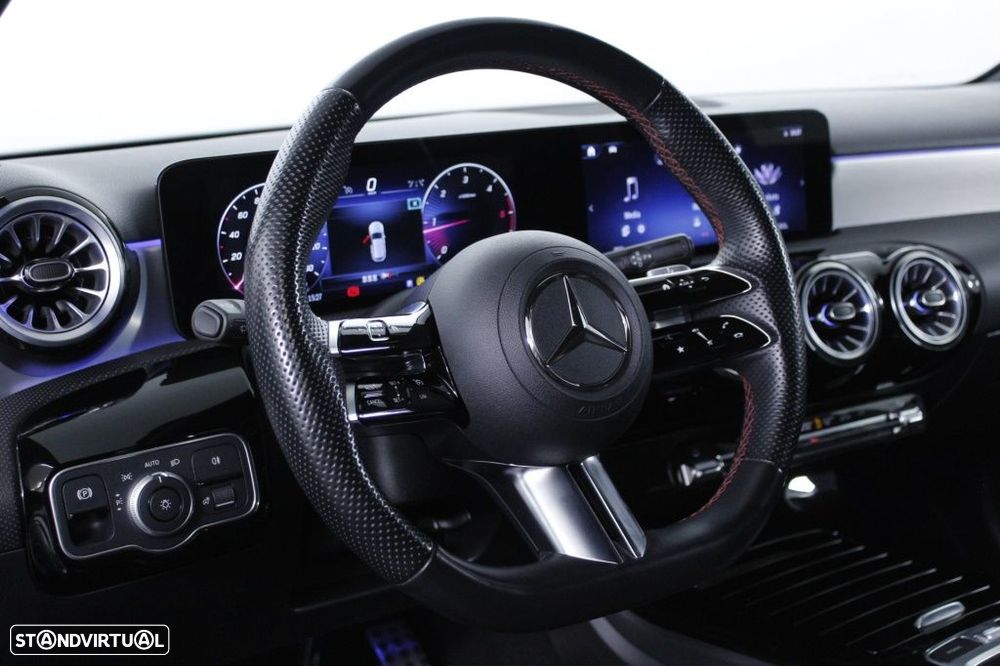 Mercedes-Benz A 180 d AMG Line Aut. - 23