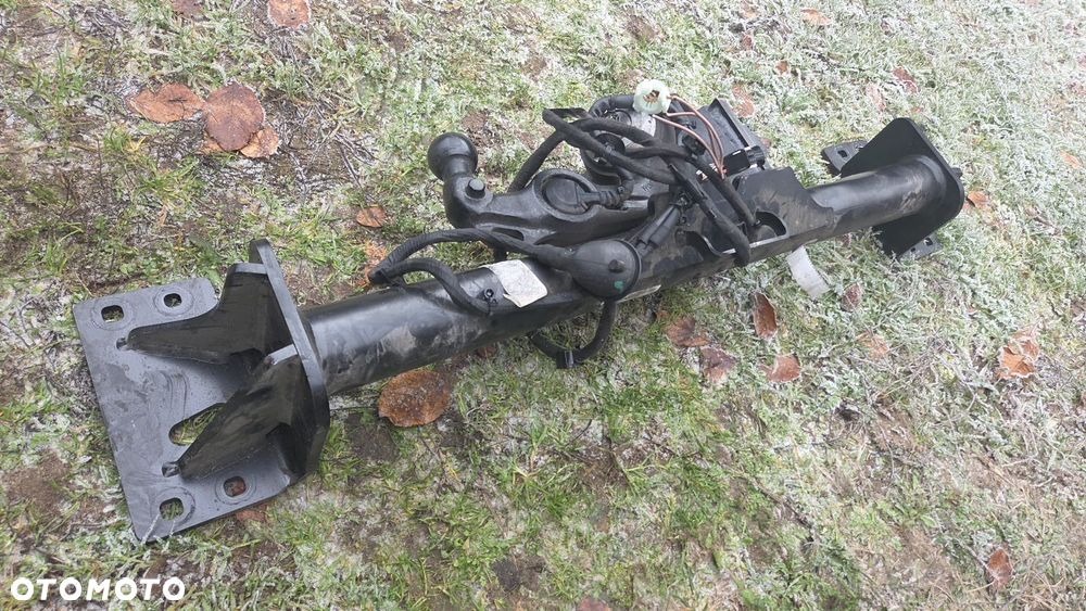 Hak holowniczy Audi Porsche 95C 95C803881AA - 2