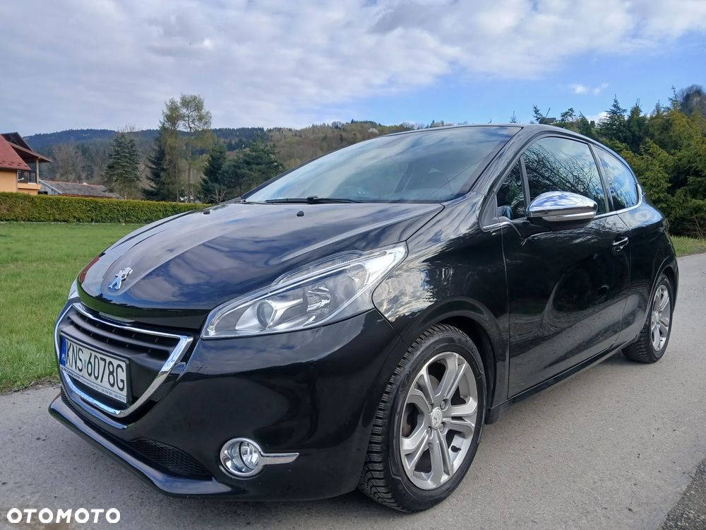 Peugeot 208 120 VTI Allure - 2