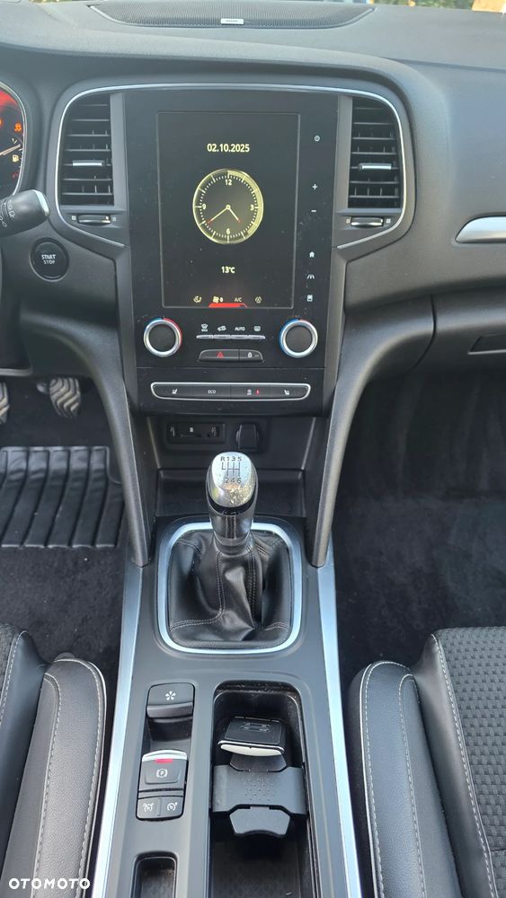 Renault Megane Grandtour ENERGY TCe 130 BOSE EDITION - 29