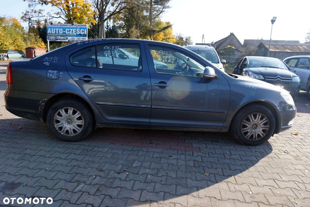 SKODA OCTAVIA II 1Z3 LIFT LB LIFTBACK 2009 LF8J 9153 1.9 TDI BXE 105KM JCR SZARY na części - 6