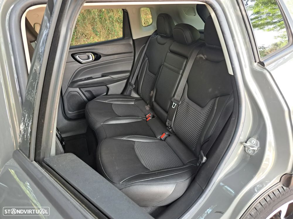 Jeep Compass 1.6 MultiJet 80º Aniversário - 31