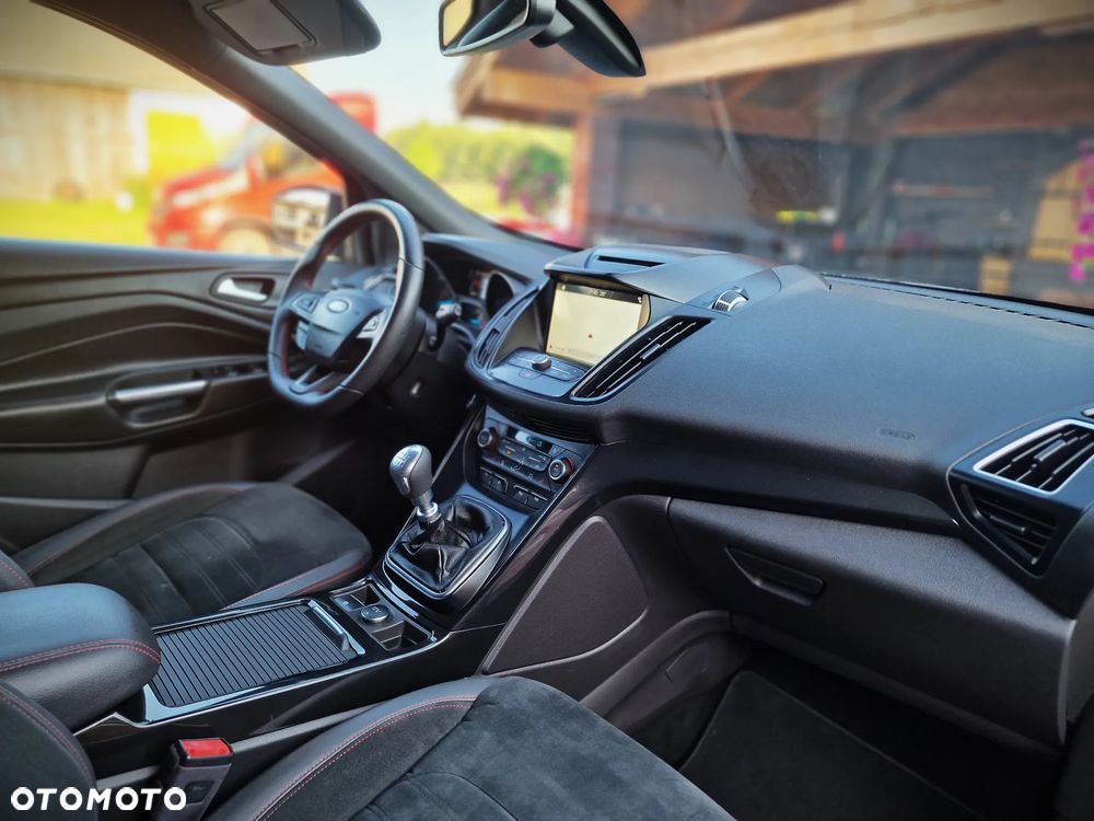 Ford Kuga 1.5 EcoBoost FWD ST-Line - 25