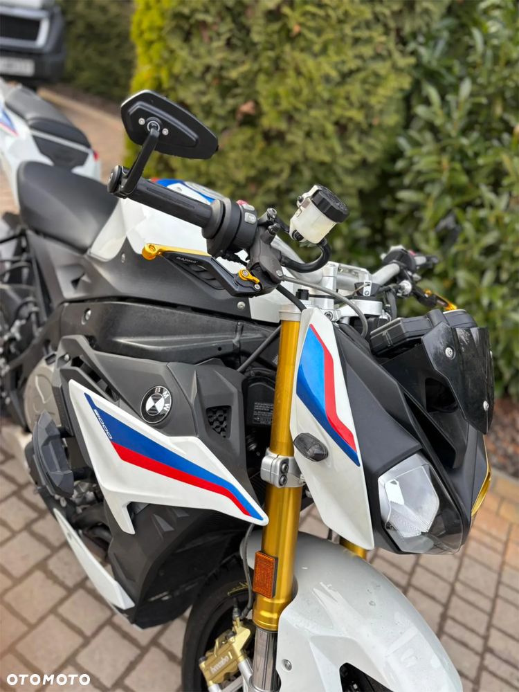 BMW S - 10