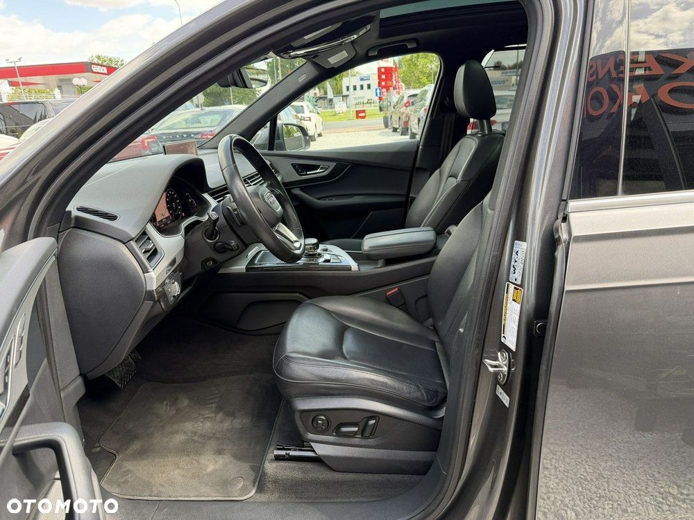 Audi Q7 - 11