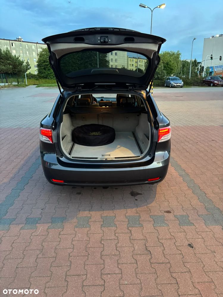 Toyota Avensis 2.0 Sol EU5 MS - 15
