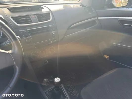 Suzuki Swift - 6