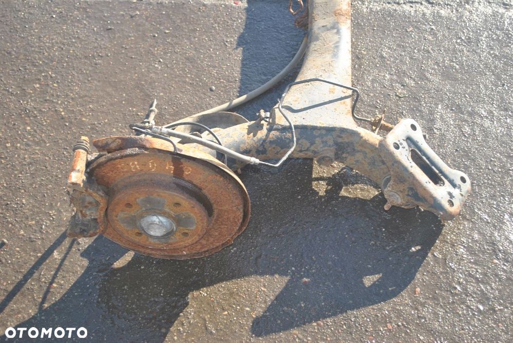 BELKA ZAWIESZENIA TYLNA CITROEN C4 II B7 - 3