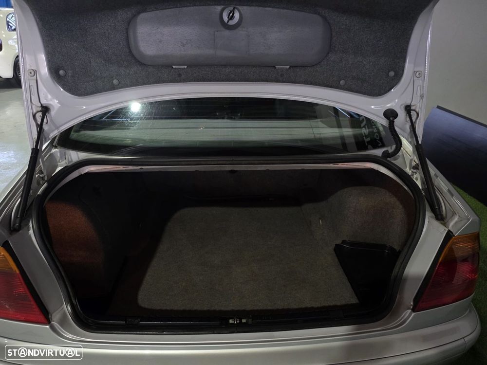 BMW 320 d Touring - 16