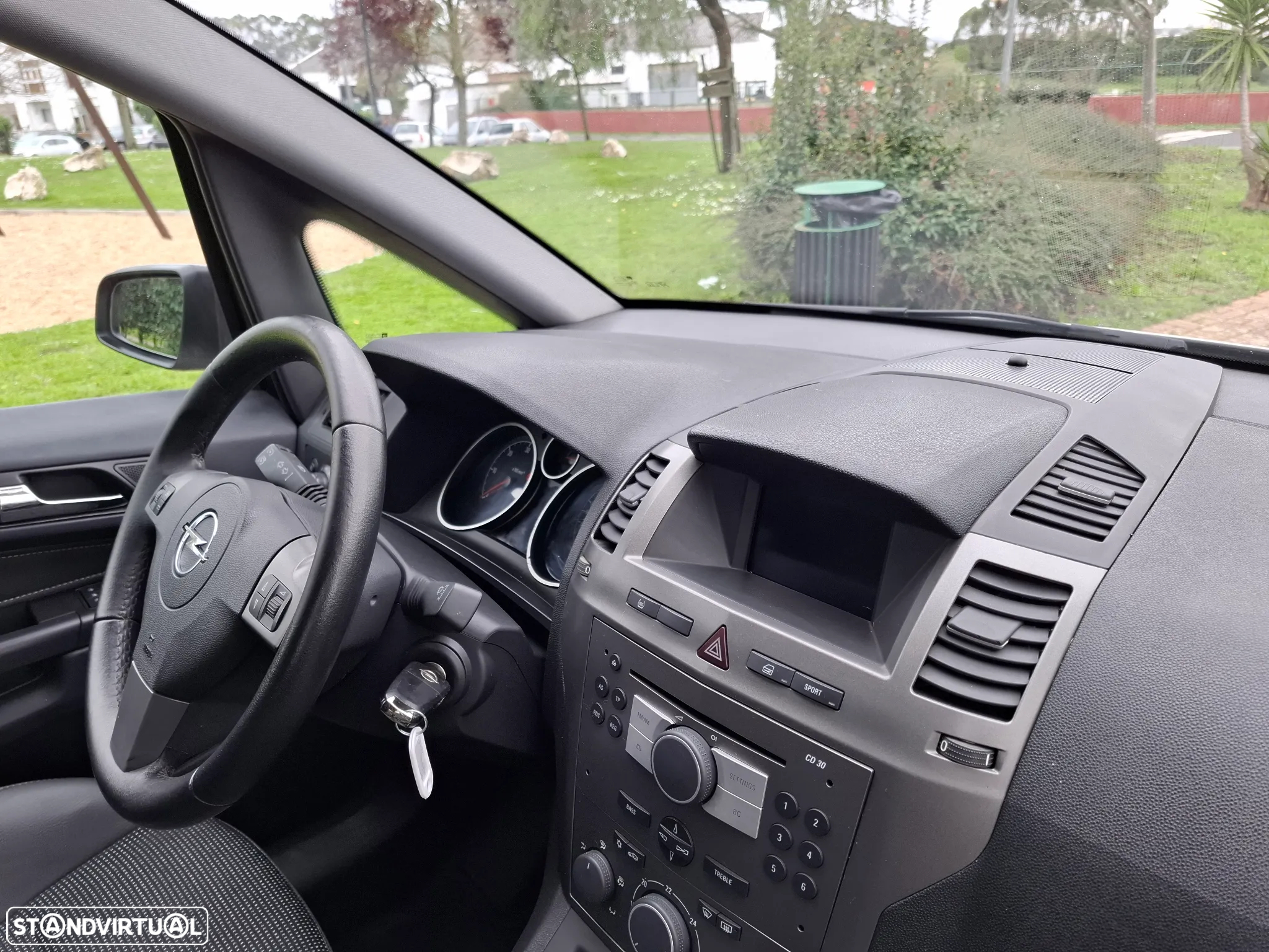 Opel Zafira 1.9 CDTi Cosmo - 4
