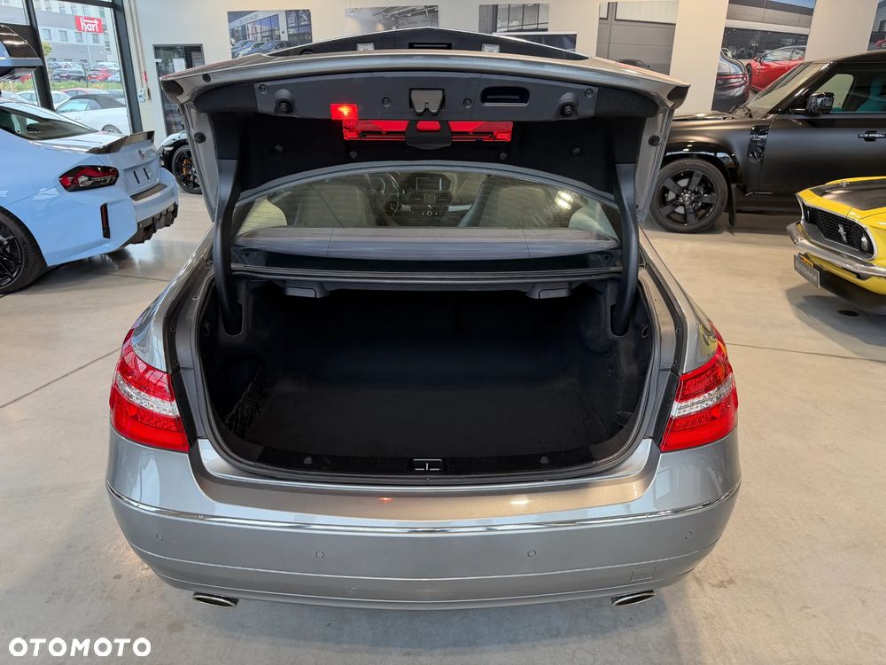 Mercedes-Benz Klasa E 350 BlueEFFICIENCY 7G-TRONIC Avantgarde - 21