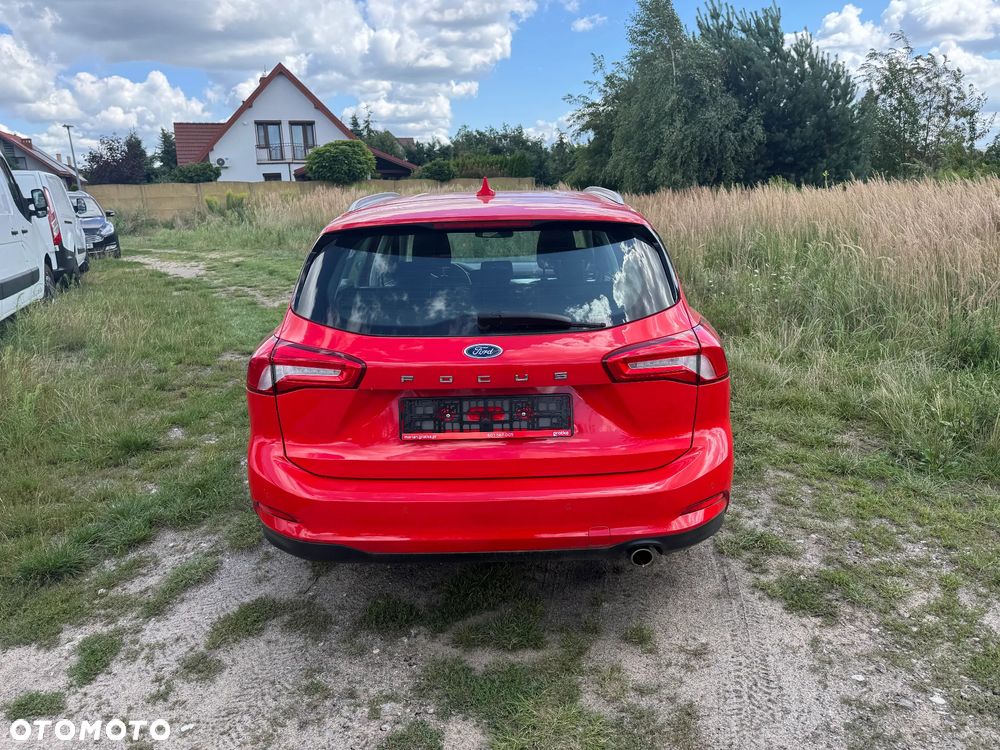 Ford Focus 1.5 EcoBlue Start-Stopp-System TITANIUM DESIGN - 6