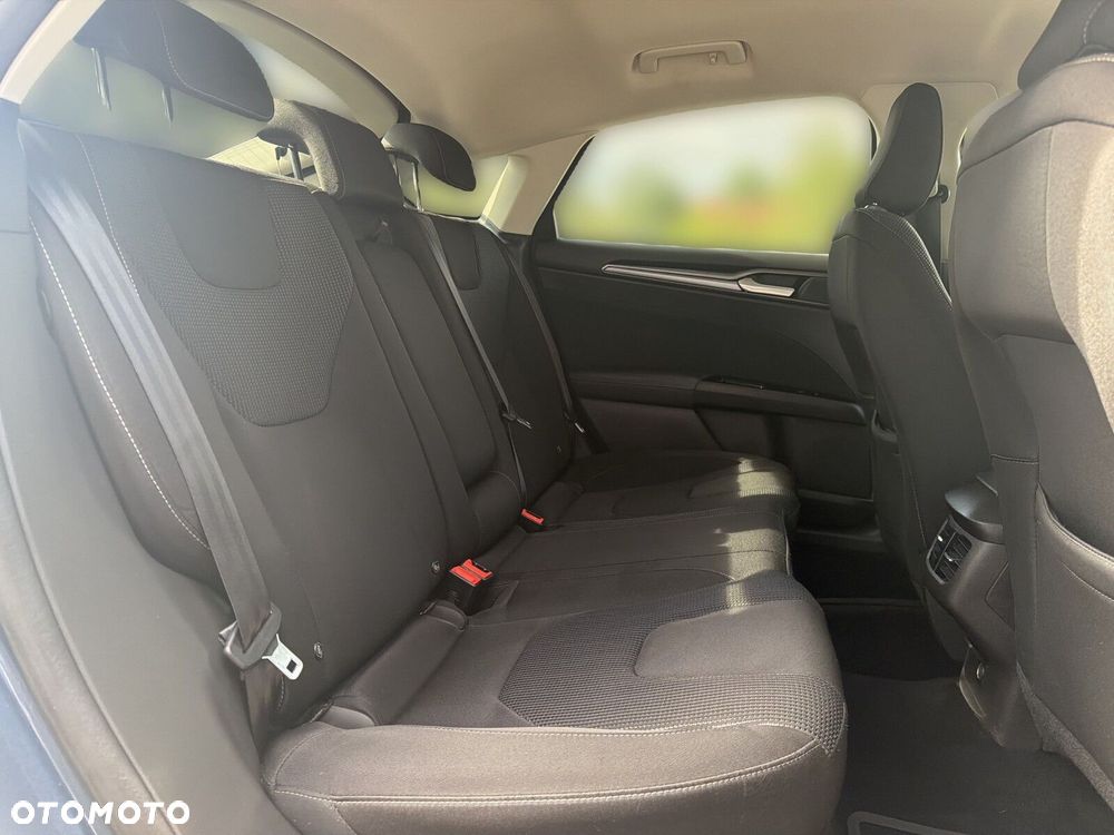 Ford Mondeo - 12