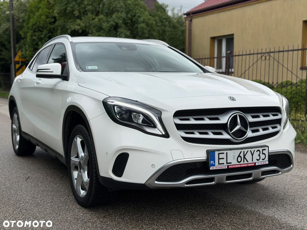 Mercedes-Benz GLA 200 7G-DCT Urban - 3