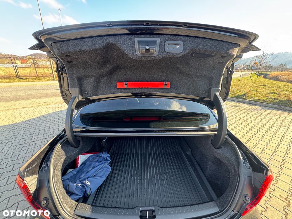 Volvo S60 T8 Twin Engine AWD Geartronic RDesign - 21