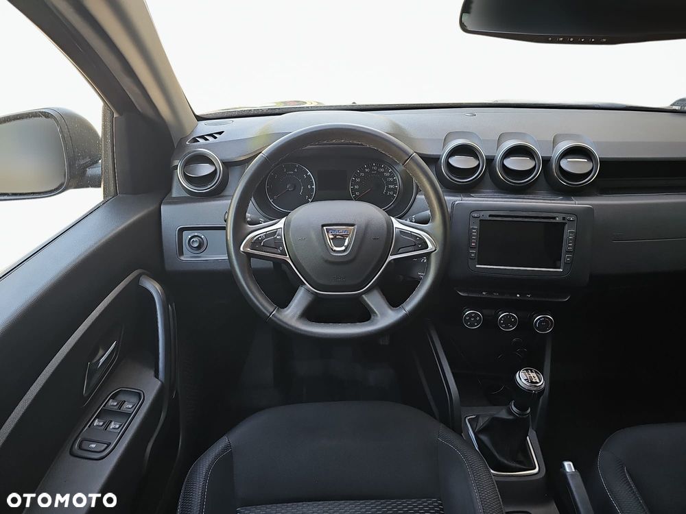 Dacia Duster 1.6 SCe Laureate S&S - 13
