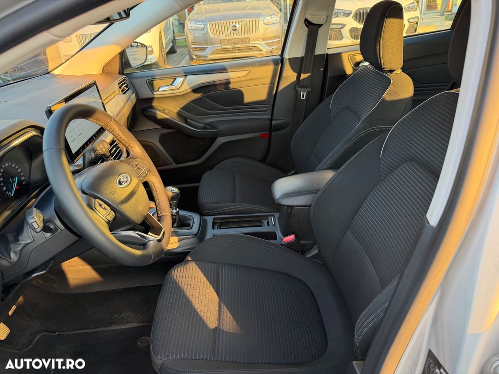 FORD Focus 2023 — imagine 11