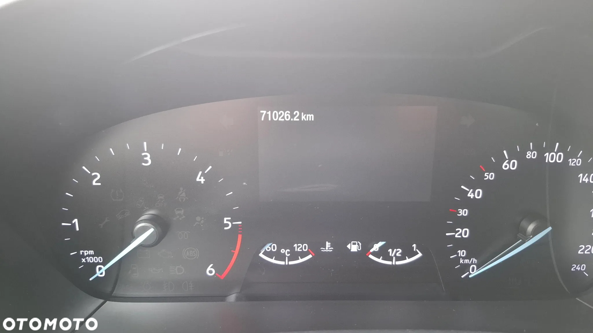Ford Focus 1.5 EcoBlue Connected - 24