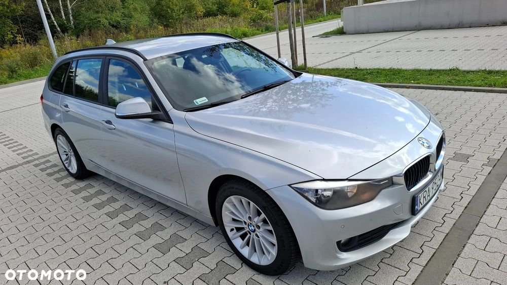 BMW Seria 3 318d Touring - 4