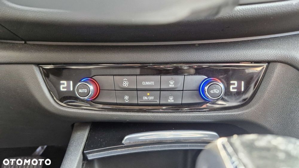 Opel Insignia 1.5 T Enjoy S&S - 26