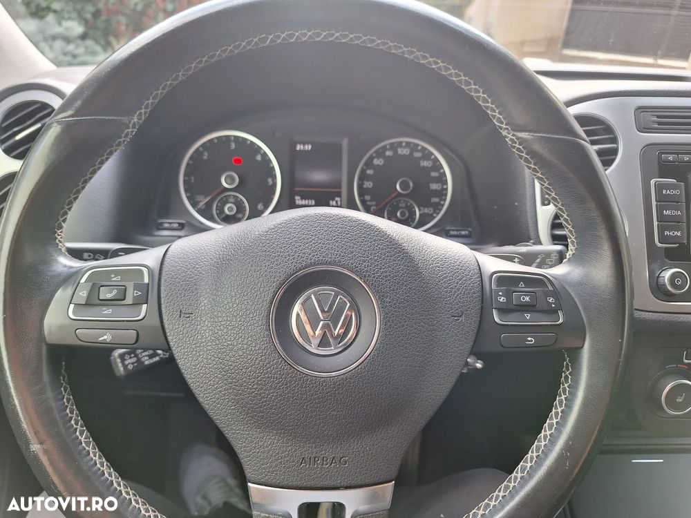 Volkswagen Tiguan 2.0 TDI DPF 4Motion BlueMotion Technology DSG Cup Sport & Style - 24