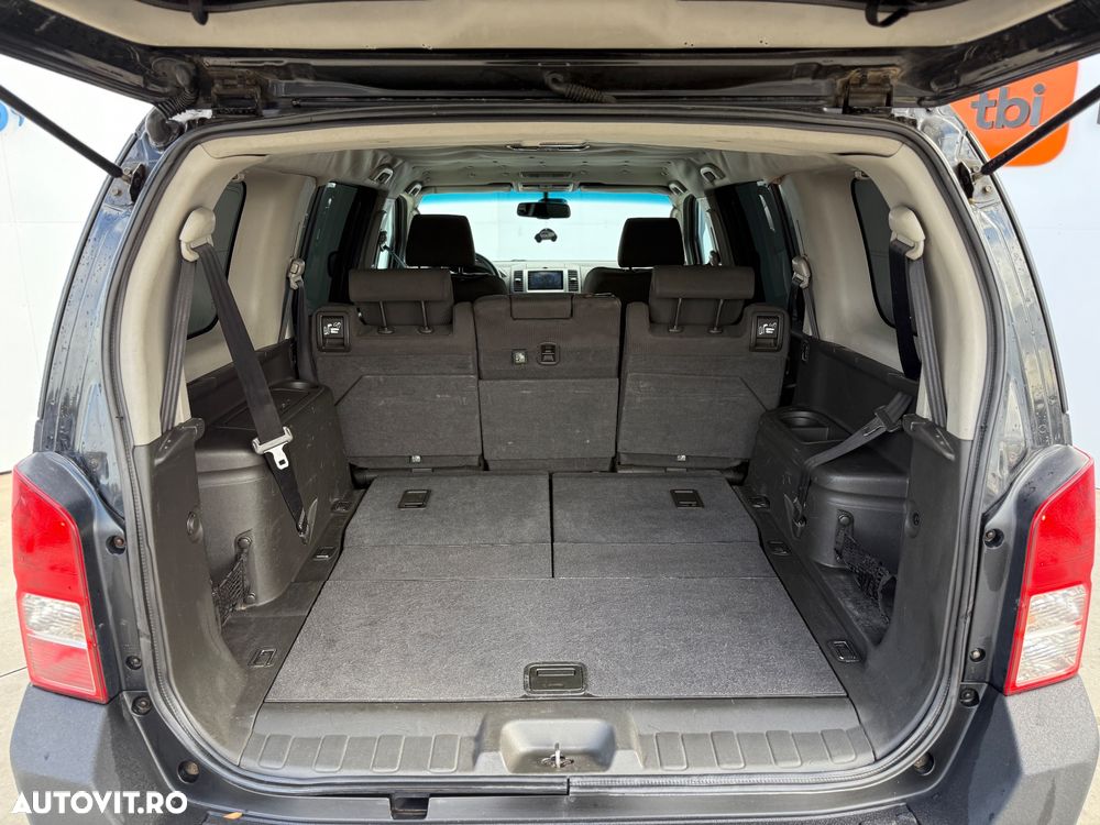 Nissan Pathfinder 2.5 dCi Elegance - 20