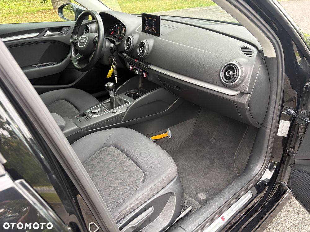 Audi A3 Sportback 1.6 TDI (clean diesel) S line Sportpaket - 29