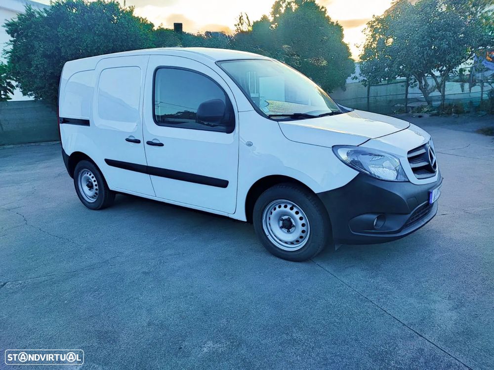 Mercedes-Benz CITAN 109 c/ câmara traseira - 3