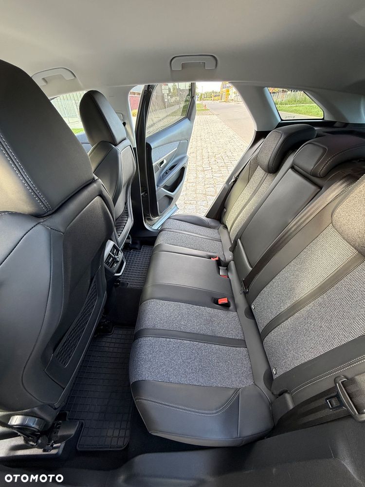 Peugeot 3008 1.5 BlueHDi Allure S&S - 17