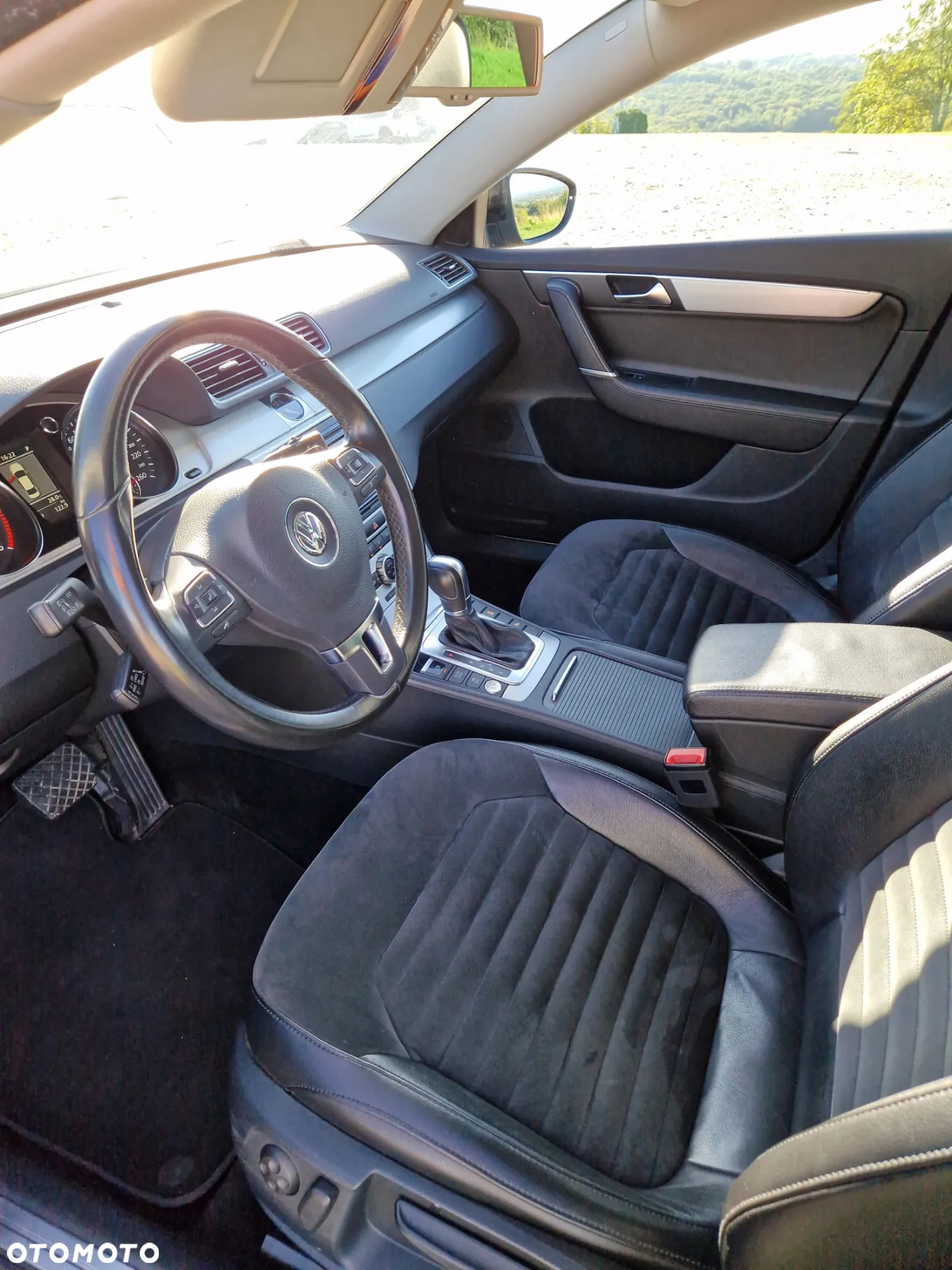 Volkswagen Passat 2.0 TDI Highline DSG - 21