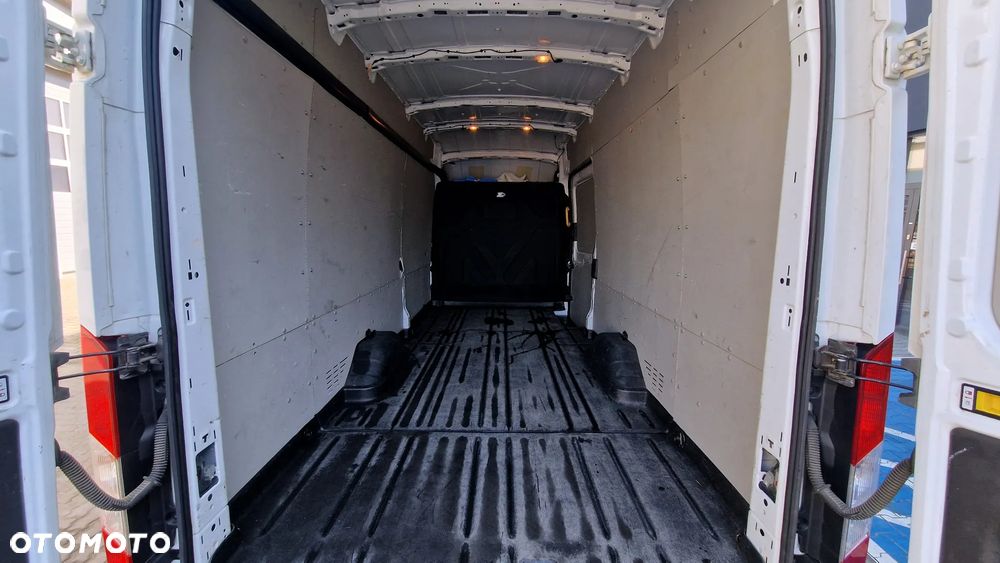 Ford Transit - 15