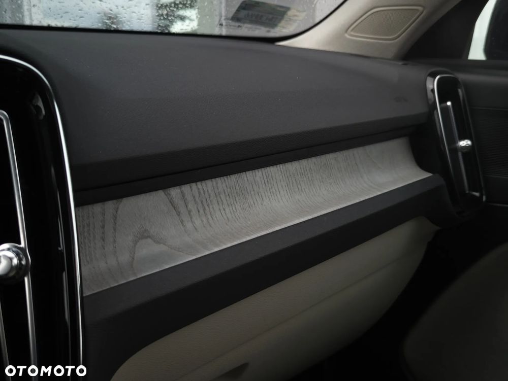Volvo XC 40 T3 Inscription - 29