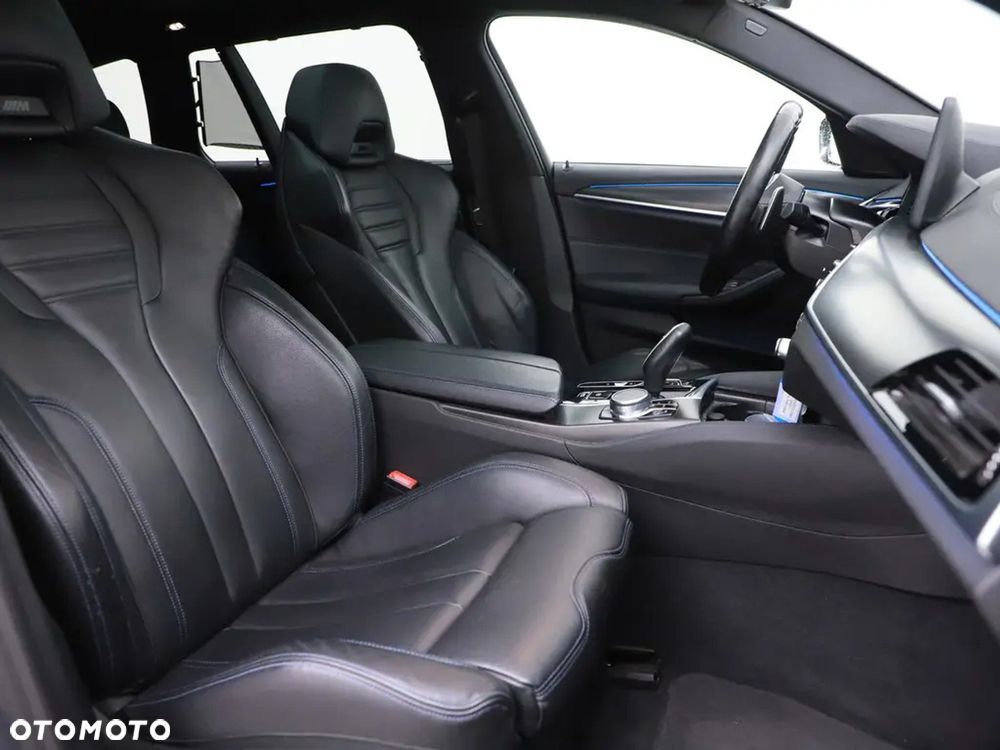 BMW Seria 5 530e xDrive M Sport sport - 10