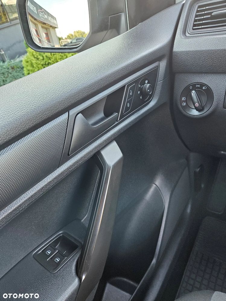 Volkswagen Caddy 1.0TSI 102KM - 17