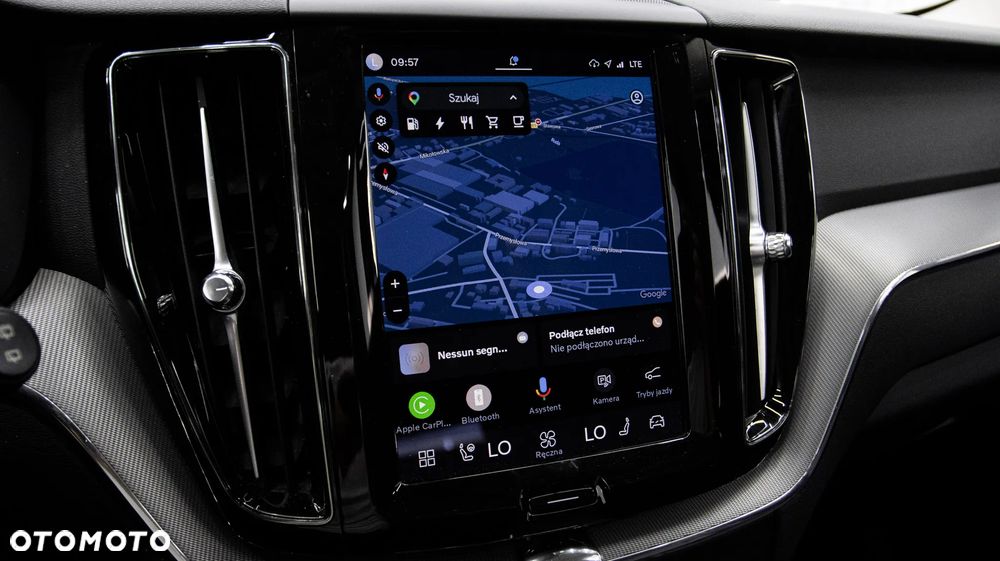 Volvo XC 60 T6 Plug-In Hybrid AWD Core - 29