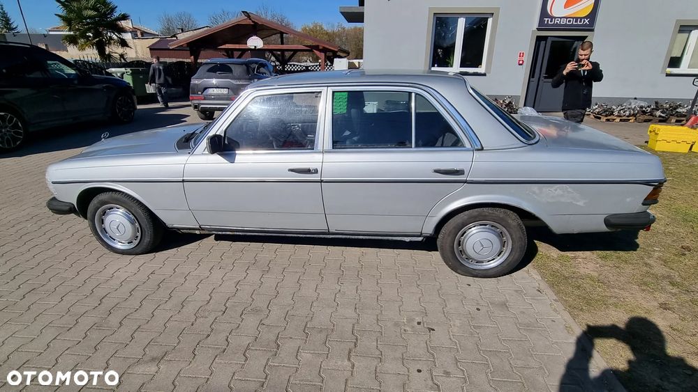 Mercedes-Benz W123 - 5