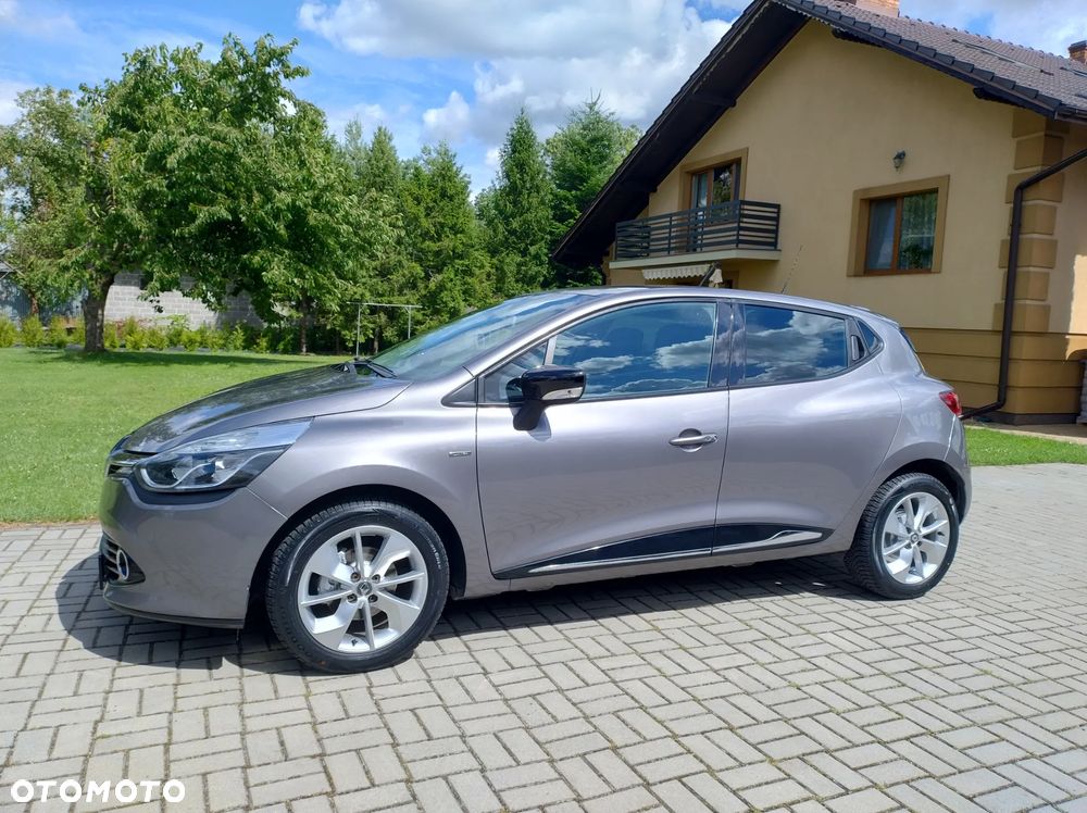 Renault Clio 1.2 16V Limited - 17