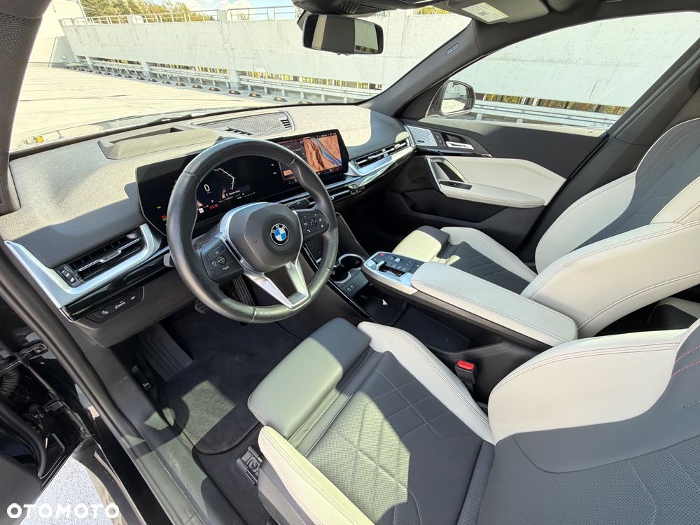 BMW X2 - 16