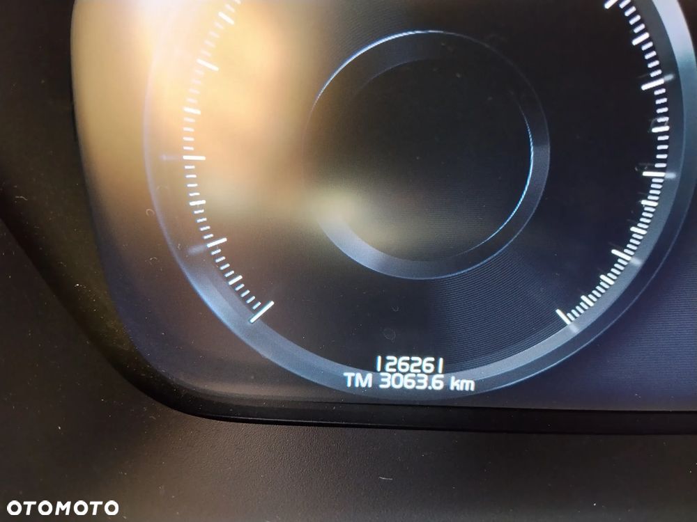 Volvo V60 T6 AWD Plug-In Hybrid Plus Dark - 24