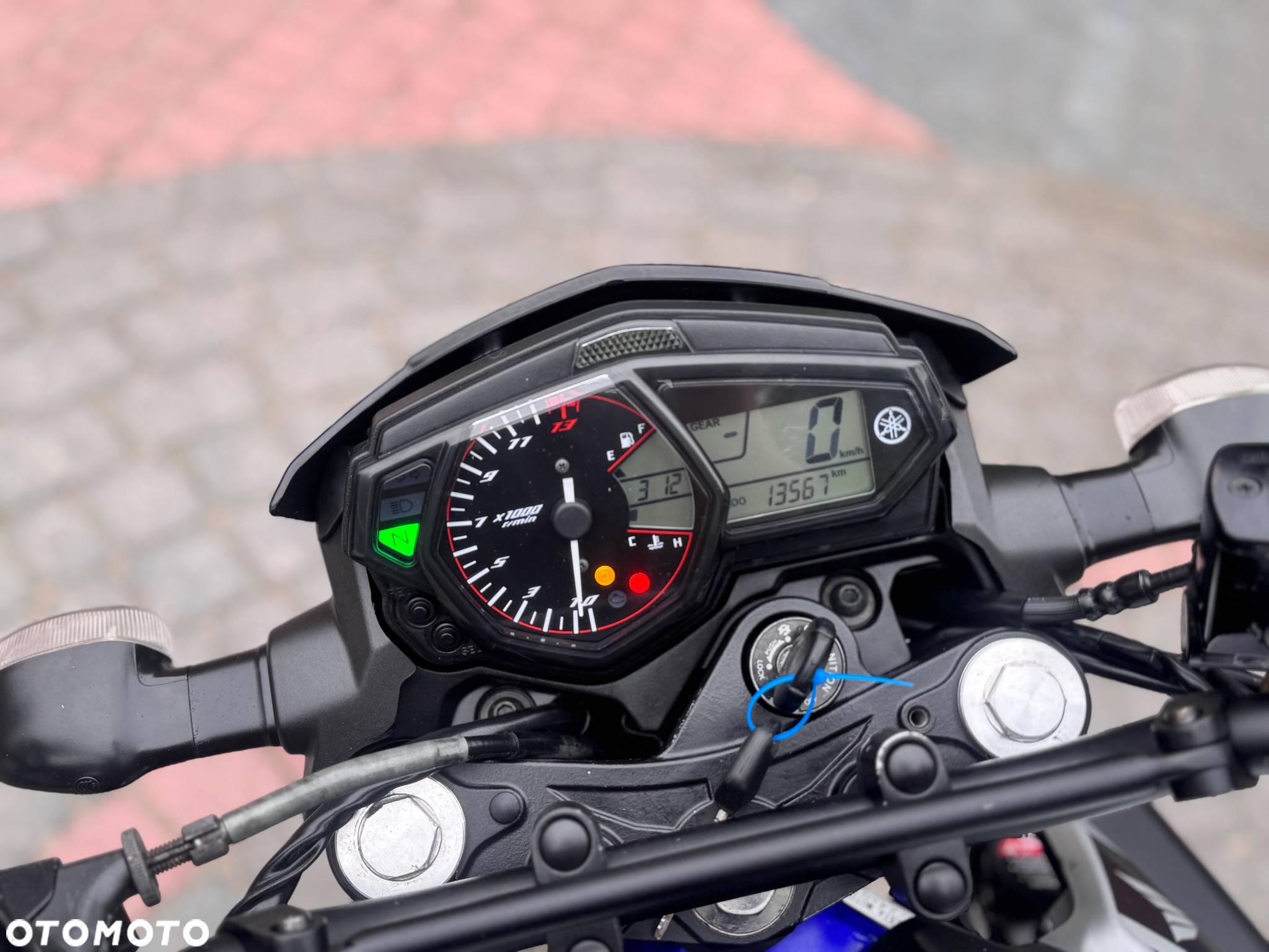 Yamaha MT - 27