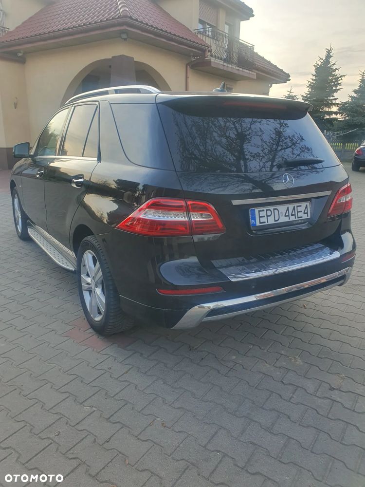 Mercedes-Benz ML 350 BlueTec 4-Matic - 4
