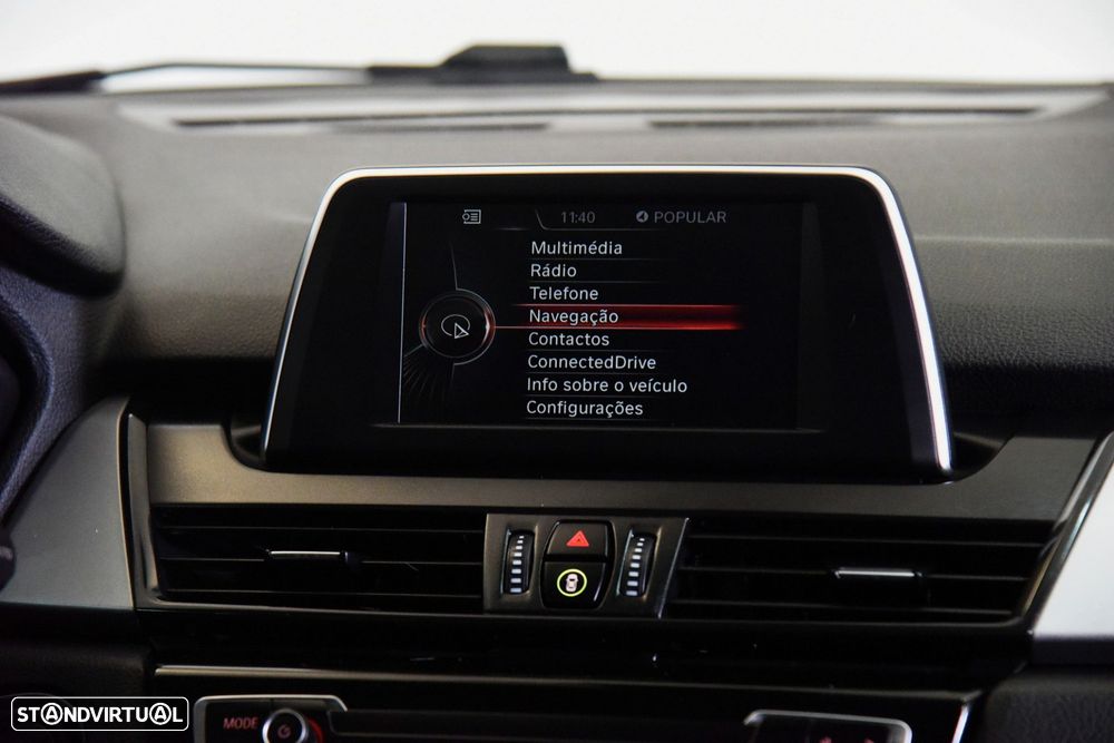 BMW 225xe Active Tourer - 27