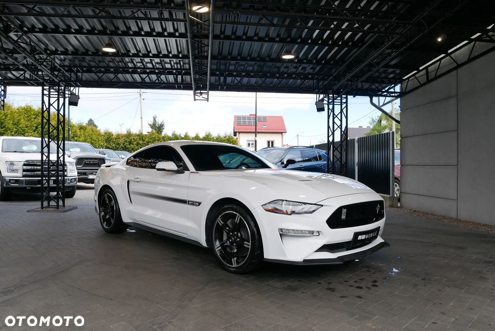 Ford Mustang - 2