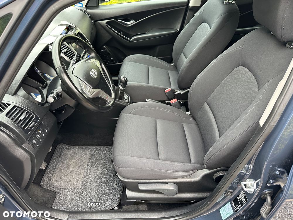 Hyundai ix20 1.4 blue YES Plus - 18