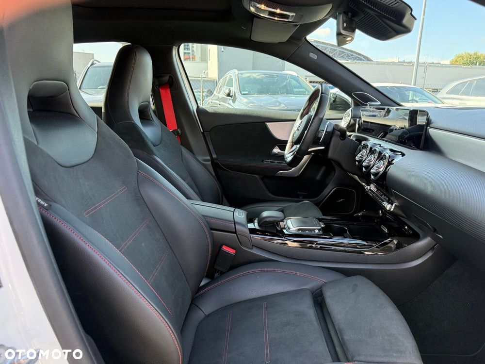 Mercedes-Benz Klasa A 35 AMG 4-Matic 7G-DCT - 26