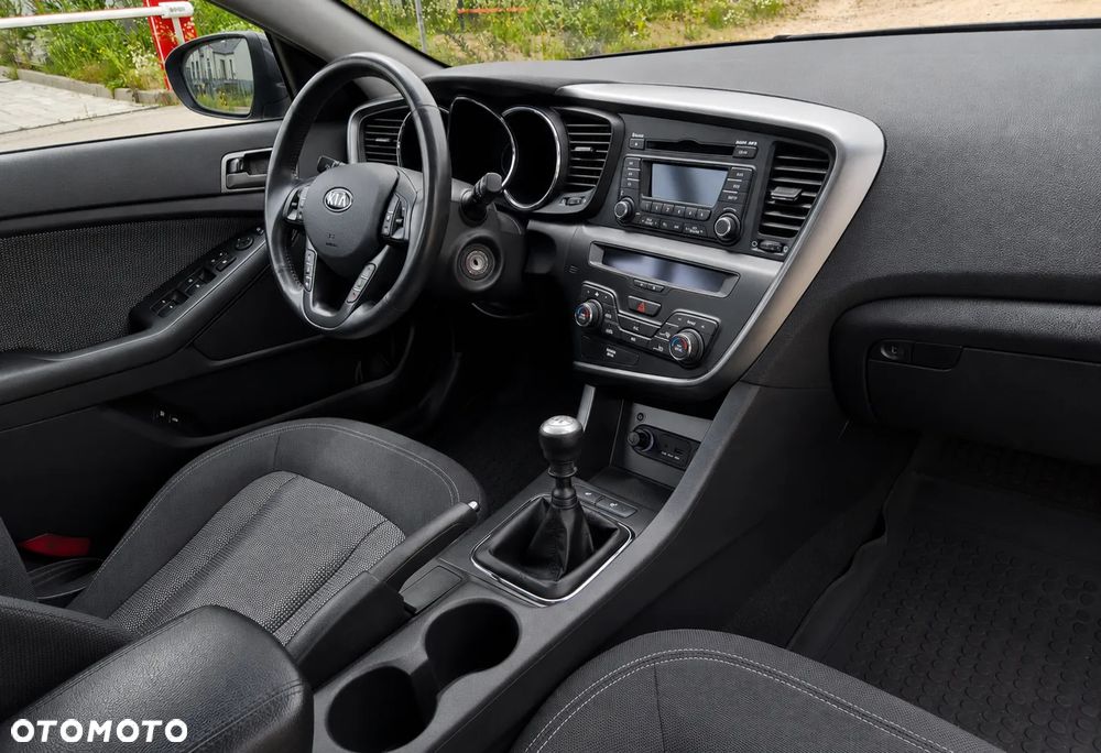 Kia Optima 2.0 L - 7