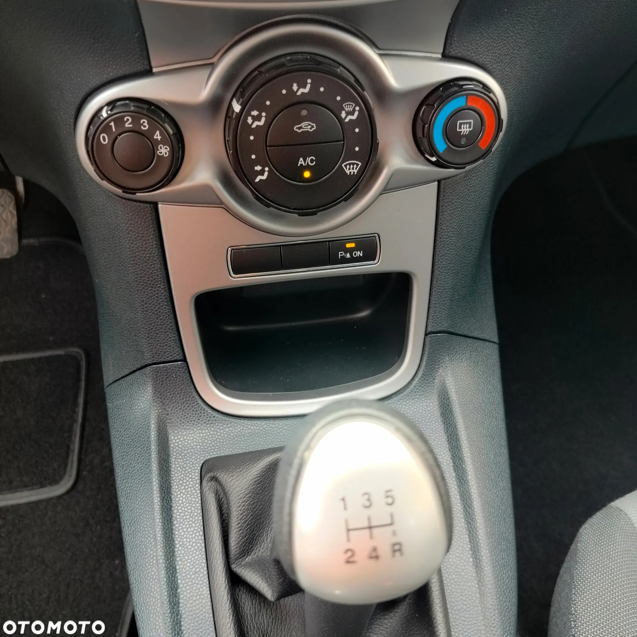 Ford Fiesta 1.25 Celebration - 14