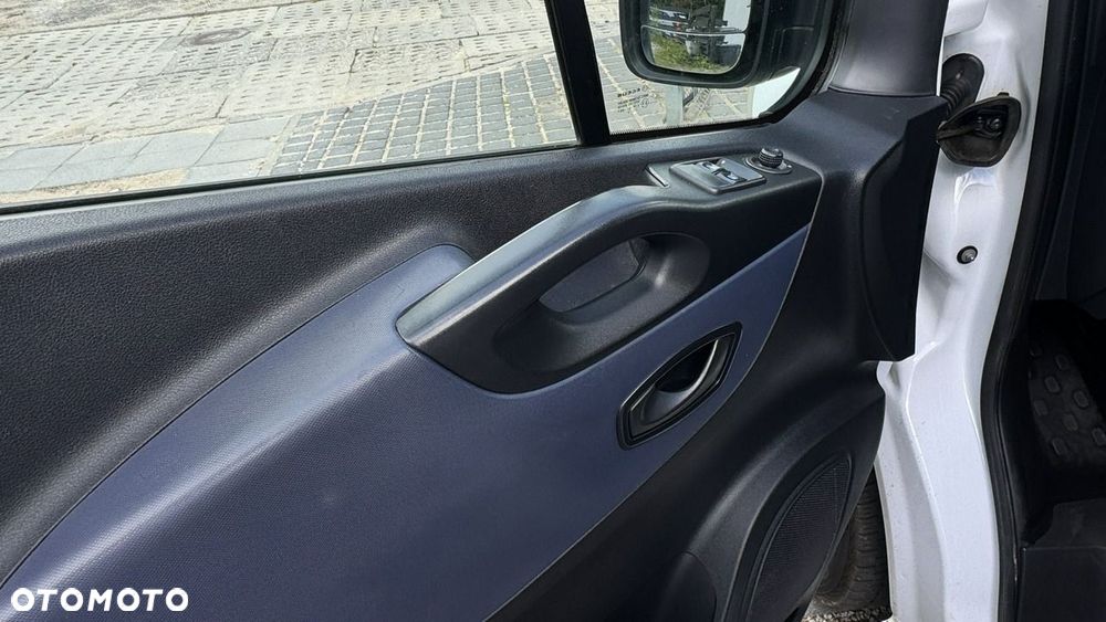 Opel Vivaro - 28